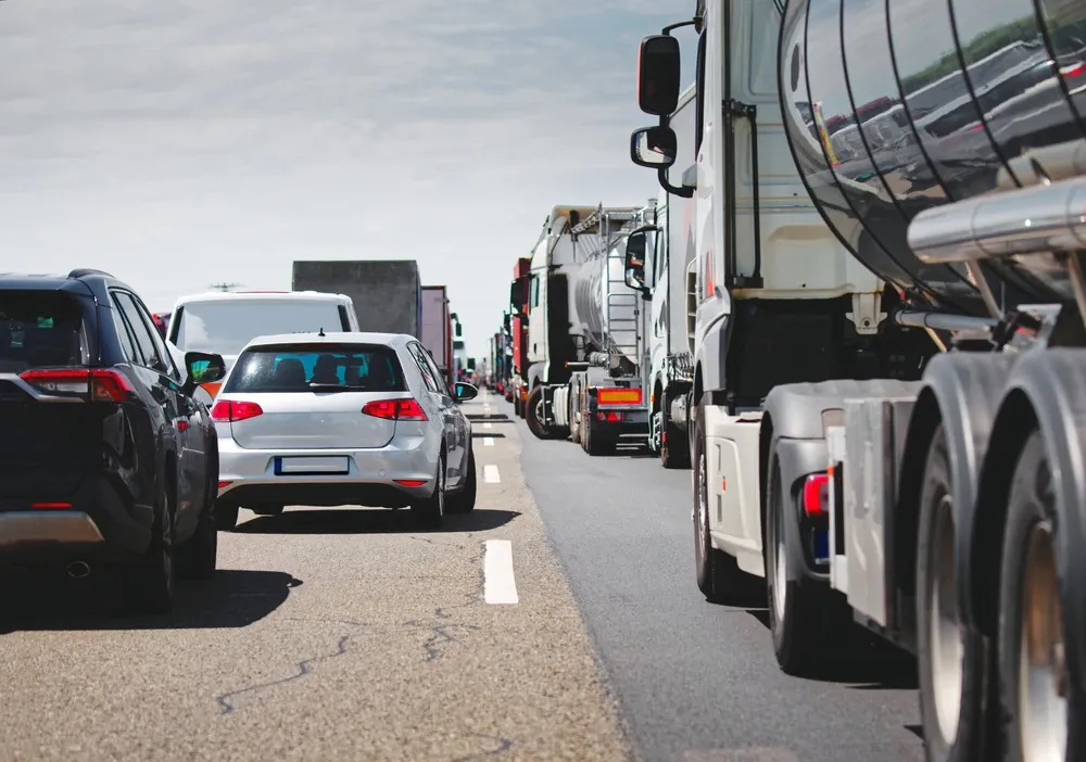 Trucking Accidents on the Rise in Illinois - How You Can Be Safe Trucking Accidents on the Rise in Illinois - How You Can Be Safe