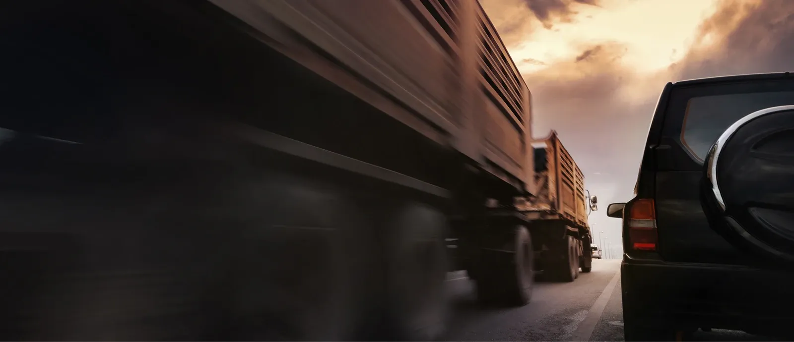 personal-injury-practice-area-truck-accidents-improperly-secured-loads-banner personal-injury-practice-area-truck-accidents-improperly-secured-loads-banner